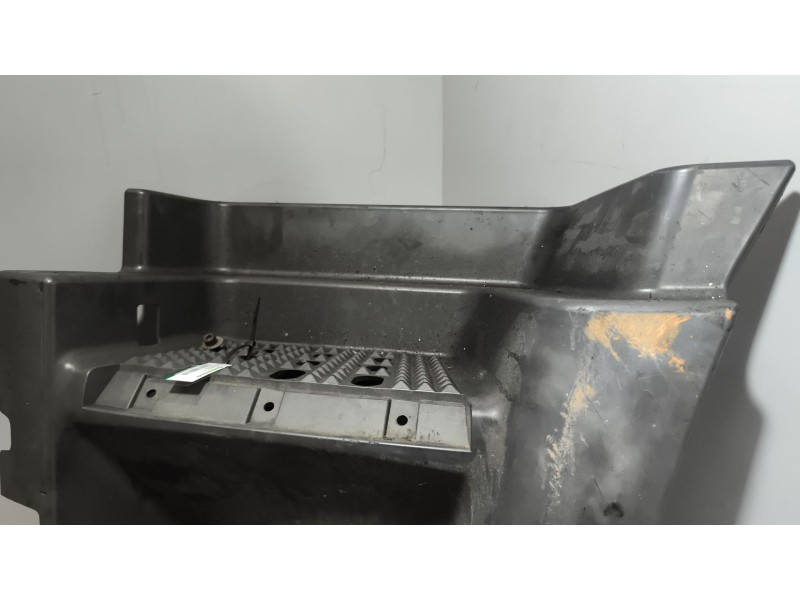 Recambio de peldaño izquierdo para iveco stralis (as) fg /fp  4x2 gran espacio referencia OEM IAM   