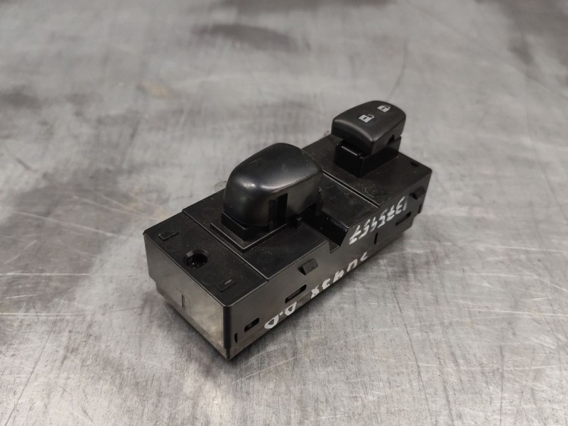 Recambio de mando elevalunas delantero derecho para nissan juke (f15) 1.5 dci referencia OEM IAM 254111KA5A  