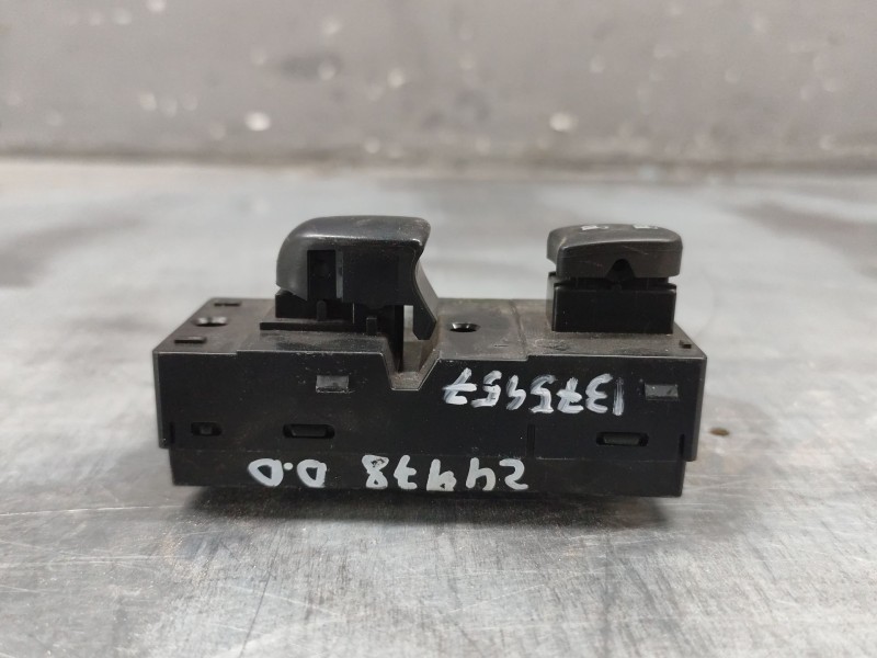 Recambio de mando elevalunas delantero derecho para nissan juke (f15) 1.5 dci referencia OEM IAM 254111KA5A  