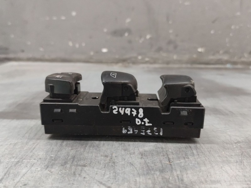 Recambio de mando elevalunas delantero izquierdo para nissan juke (f15) 1.5 dci referencia OEM IAM 254011KA5E  