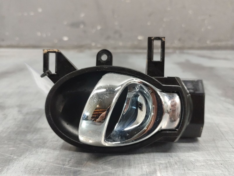 Recambio de maneta interior delantera izquierda para nissan juke (f15) 1.5 dci referencia OEM IAM   