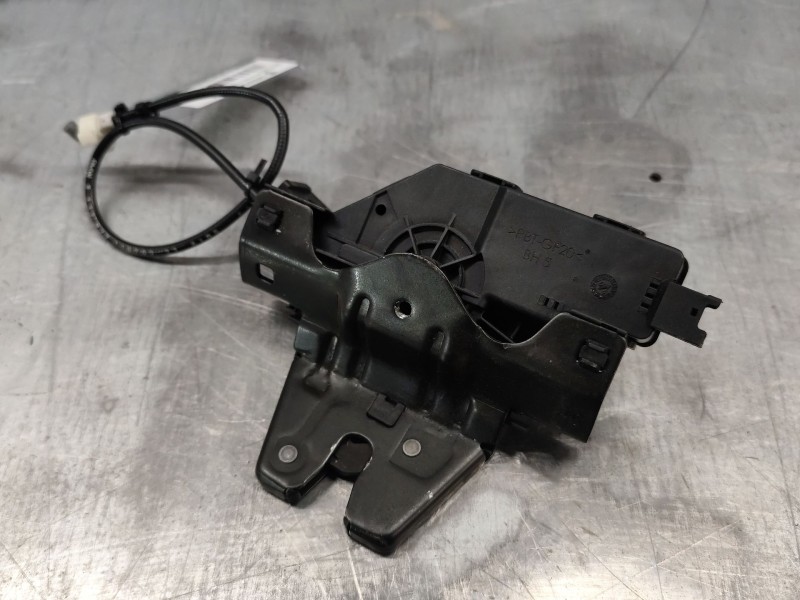 Recambio de cerradura maletero / porton para bmw 3 (e90) 320 d referencia OEM IAM 8196401  