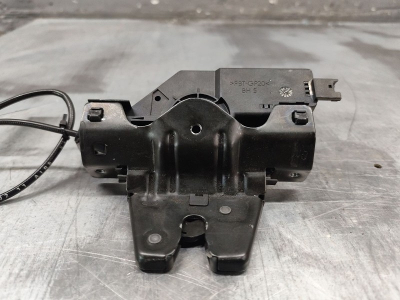 Recambio de cerradura maletero / porton para bmw 3 (e90) 320 d referencia OEM IAM 8196401  