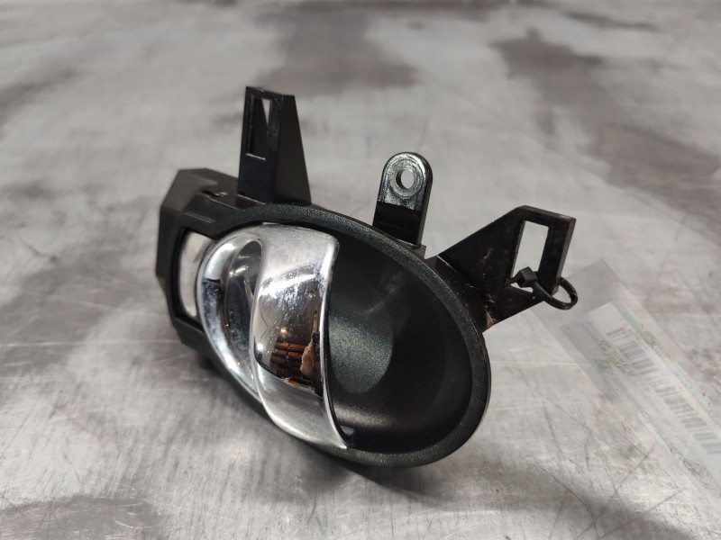 Recambio de maneta interior delantera derecha para nissan juke (f15) 1.5 dci referencia OEM IAM   