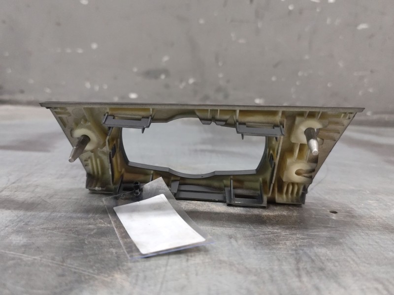 Recambio de moldura para bmw 3 (e90) 320 d referencia OEM IAM 693870203227  