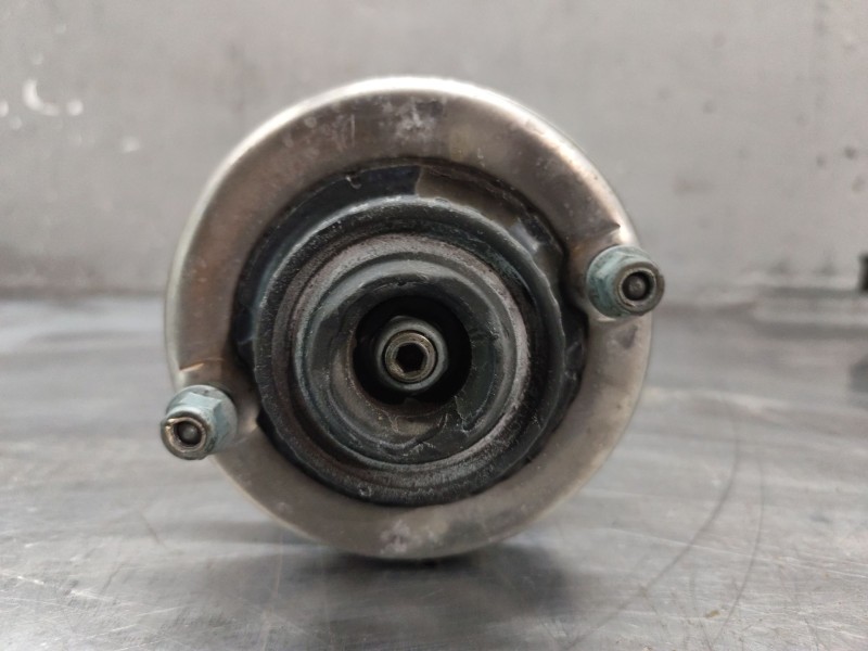 Recambio de amortiguador delantero derecho para audi a4 b5 (8d2) 1.8 quattro referencia OEM IAM 8D0413031  