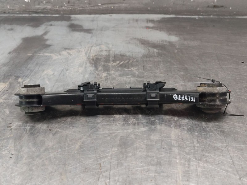 Recambio de brazo suspension superior trasero derecho para bmw 1 (e87) 120 d referencia OEM IAM 679254404  