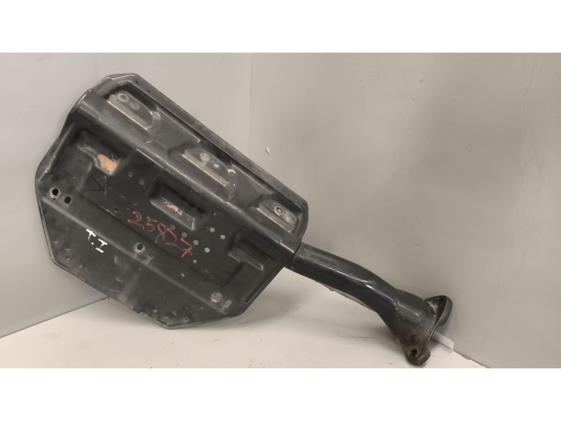 Recambio de soporte guardabarros trasero para scania p i p 250 referencia OEM IAM   