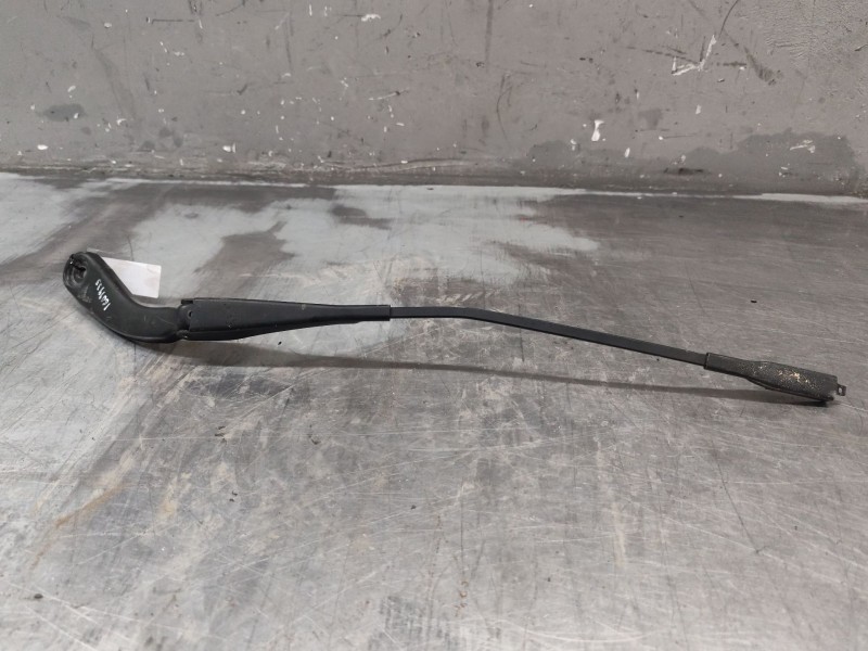 Recambio de brazo limpia delantero derecho para bmw 1 (e87) 120 d referencia OEM IAM   