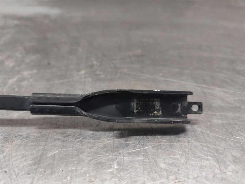 Recambio de brazo limpia delantero izquierdo para bmw 1 (e87) 120 d referencia OEM IAM   