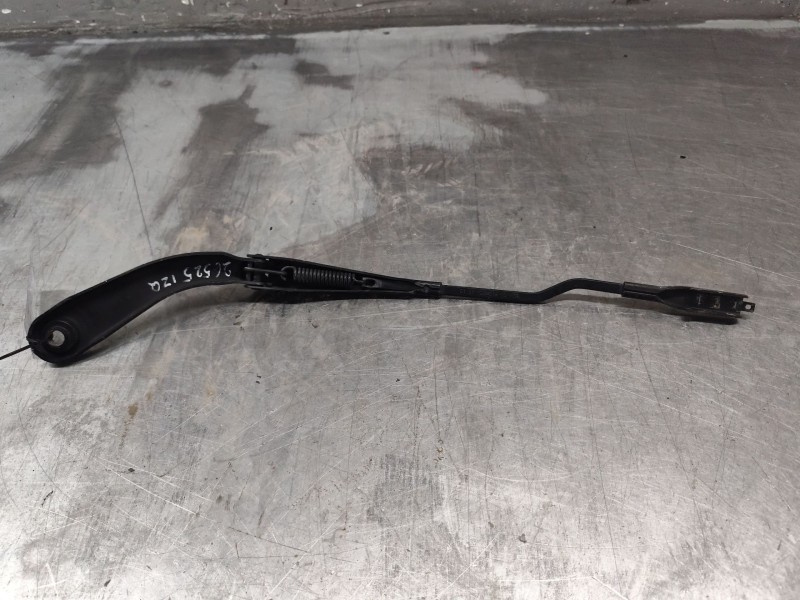 Recambio de brazo limpia delantero izquierdo para bmw 1 (e87) 120 d referencia OEM IAM   