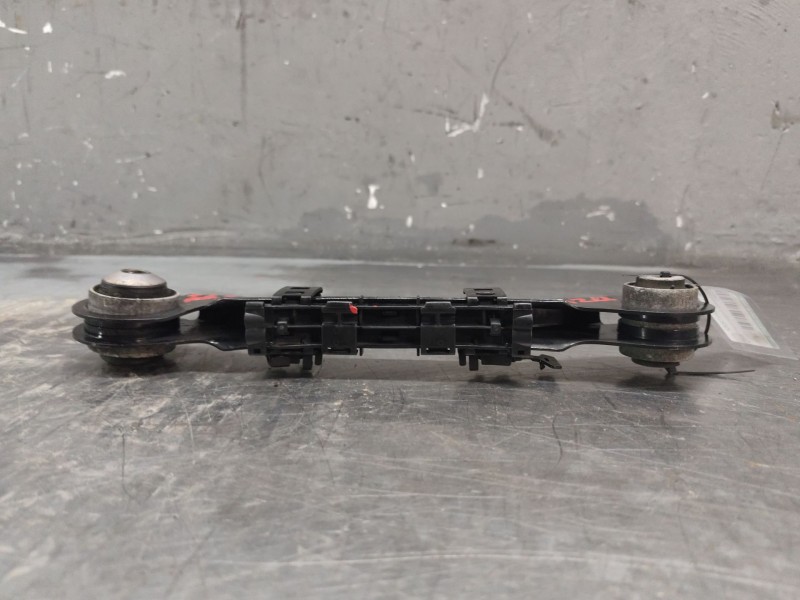 Recambio de brazo suspension superior trasero izquierdo para bmw 1 (e87) 120 d referencia OEM IAM 679254304  