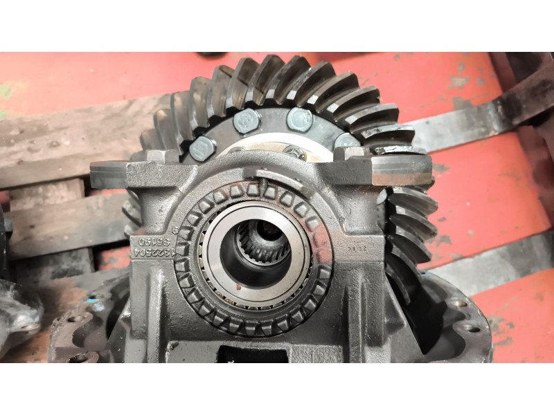 Recambio de grupo para scania p i p 250 referencia OEM IAM R560 1322056 RATIO:2.92/13X38