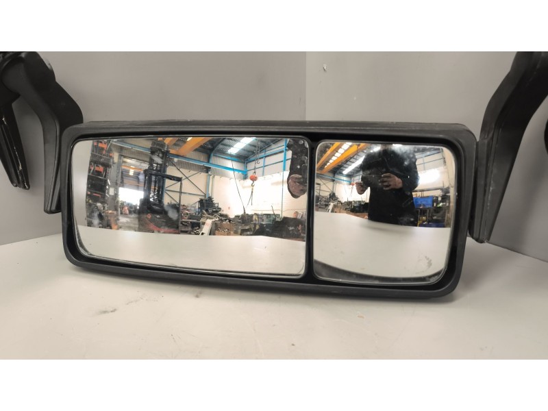 Recambio de retrovisor izquierdo para man tgx 18.xxx fg / 4x2 bl xl referencia OEM IAM   