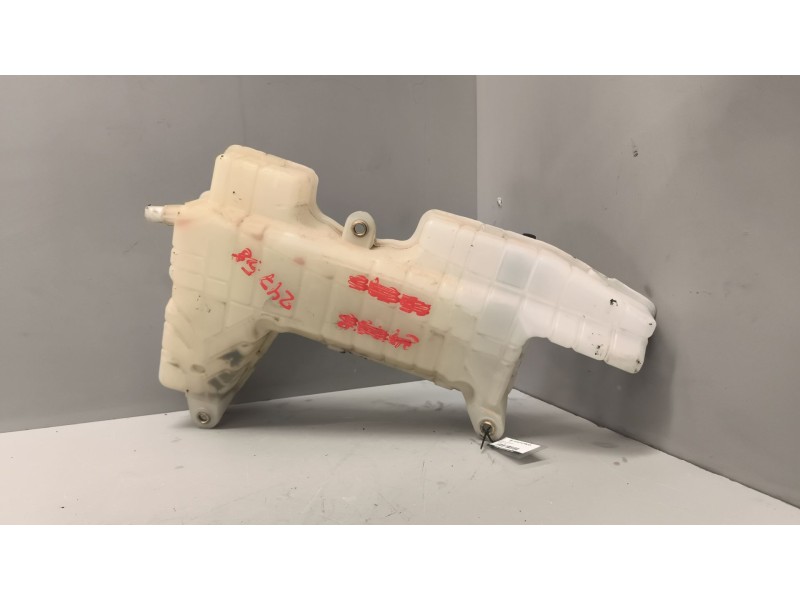 Recambio de deposito expansion para renault midlum fg xxx.10    e4 cabina doble referencia OEM IAM 7482582816  