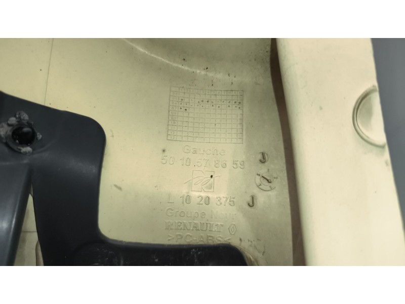 Recambio de deflector izquierdo para renault midlum fg xxx.10    e4 cabina doble referencia OEM IAM 5010578659  
