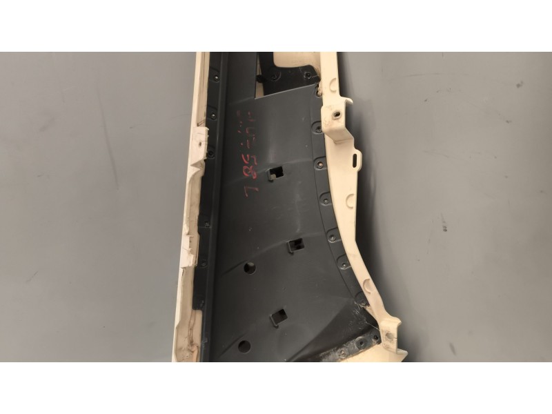 Recambio de deflector izquierdo para renault midlum fg xxx.10    e4 cabina doble referencia OEM IAM 5010578659  