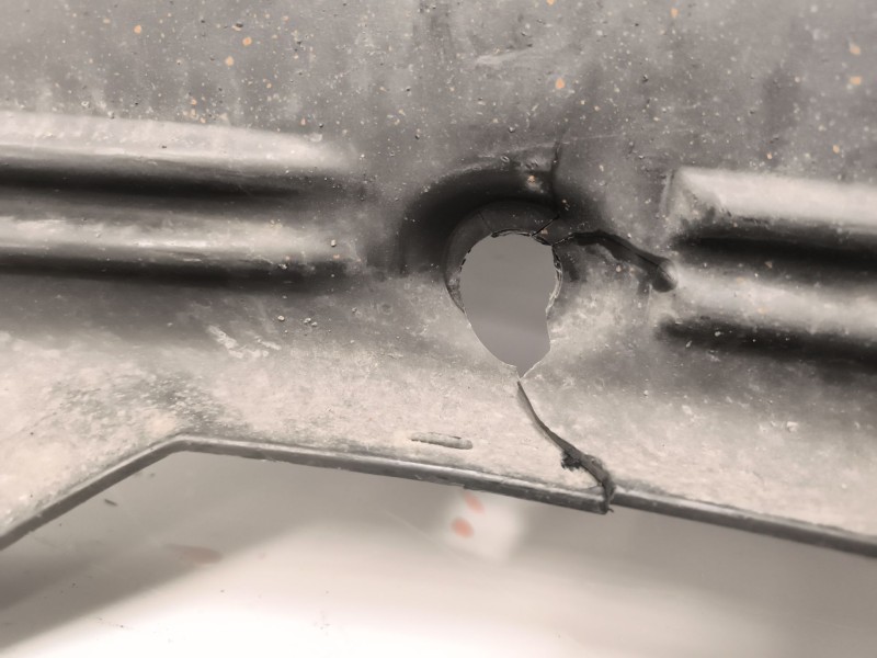 Recambio de guardabarros delantero derecho para volvo fm 12 asta 2001 12.1 diesel (d12d340) referencia OEM IAM 8191781  