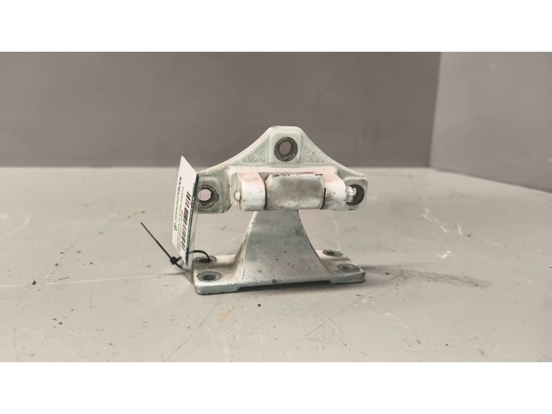 Recambio de bisagra puerta delantera derecha para renault premium lander 10.8 diesel referencia OEM IAM 5010225928 SUPERIOR 