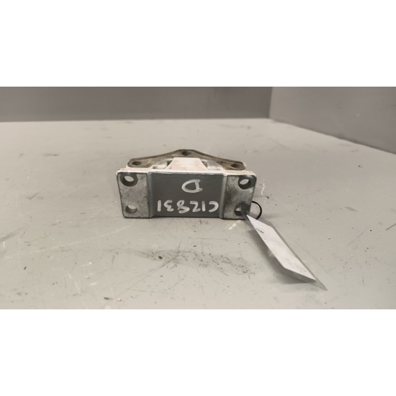 Recambio de bisagra puerta delantera derecha para renault premium lander 10.8 diesel referencia OEM IAM 5010225929 INFERIOR 