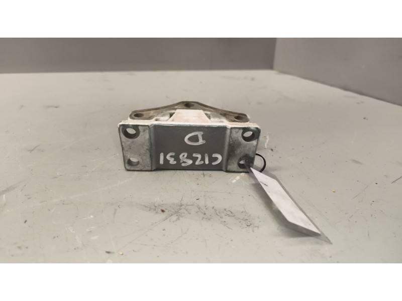 Recambio de bisagra puerta delantera derecha para renault premium lander 10.8 diesel referencia OEM IAM 5010225929 INFERIOR 