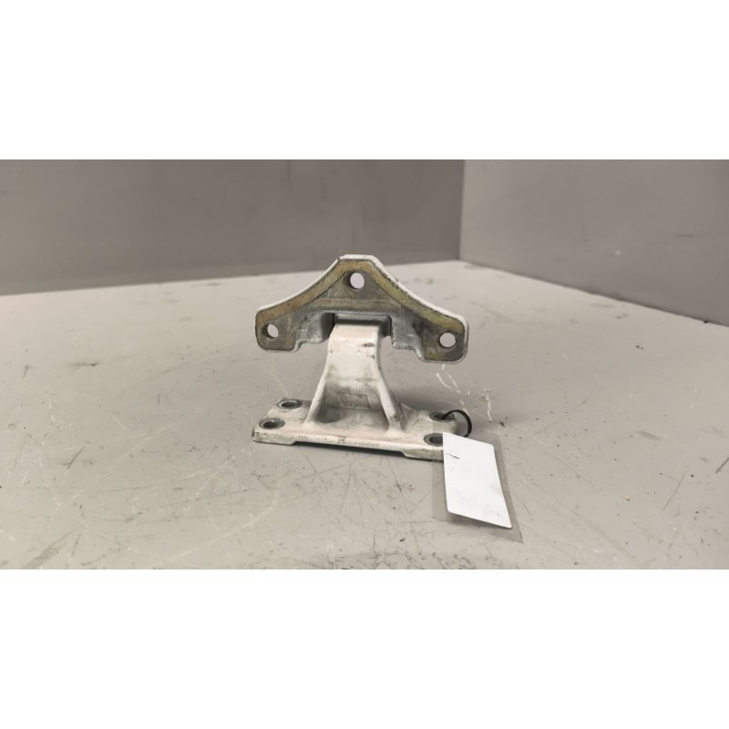 Recambio de bisagra puerta delantera derecha para renault premium lander 10.8 diesel referencia OEM IAM 5010225929 INFERIOR 