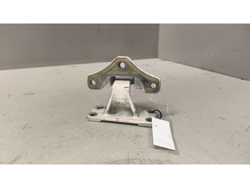 Recambio de bisagra puerta delantera derecha para renault premium lander 10.8 diesel referencia OEM IAM 5010225929 INFERIOR 