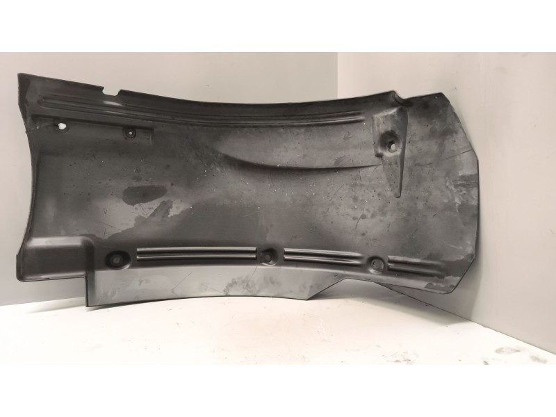 Recambio de guardabarros delantero derecho para volvo fm xxx 10.8 diesel referencia OEM IAM 8191781  