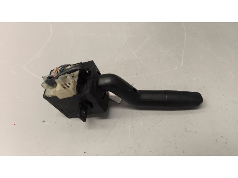 Recambio de mando limpia para scania k420 eb6x2 referencia OEM IAM 1542529  