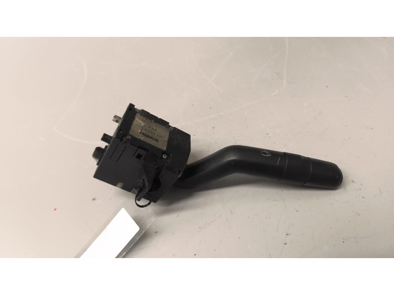 Recambio de mando limpia para scania k420 eb6x2 referencia OEM IAM 1542529  