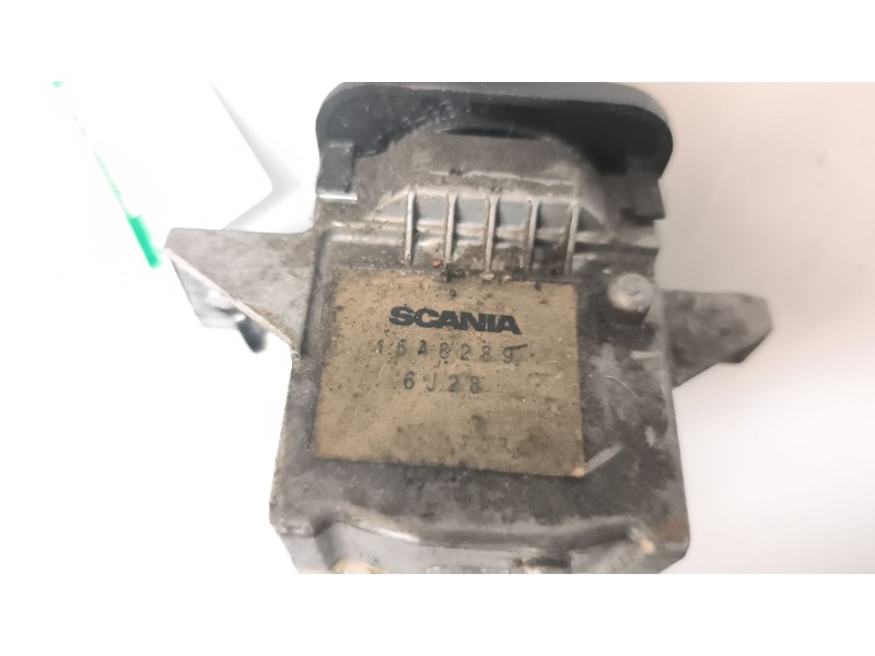 Recambio de mando cambio automatico para scania k420 eb6x2 referencia OEM IAM 1548289  