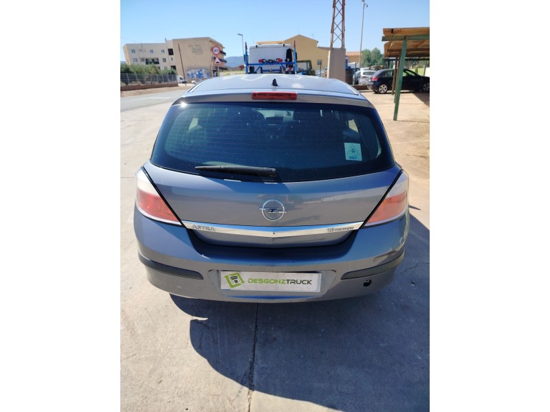 opel astra h berlina del año 2006