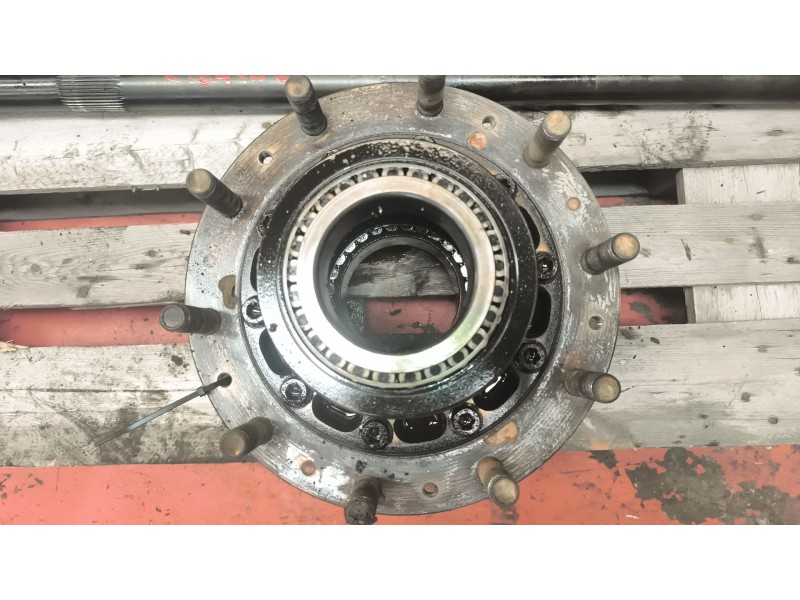 Recambio de buje trasero izquierdo para mercedes-benz actros 2-ejes 6-cil. serie/bm referencia OEM IAM A0003500433  