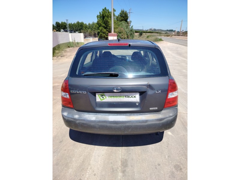 kia cerato i hatchback (ld) del año 2005