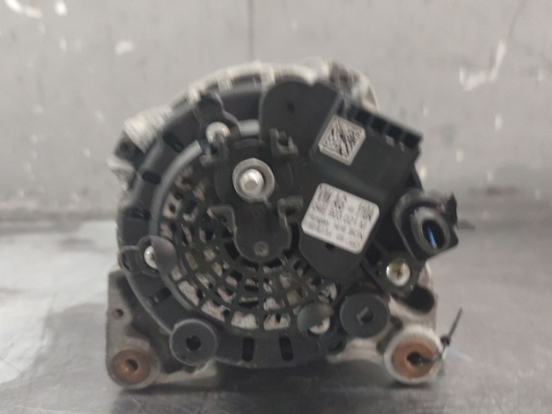 Recambio de alternador para seat ibiza (6p1) reference plus referencia OEM IAM 04E903021M  