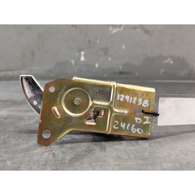 Recambio de maneta interior delantera izquierda para kia sorento i (jc) 2.5 crdi referencia OEM IAM   