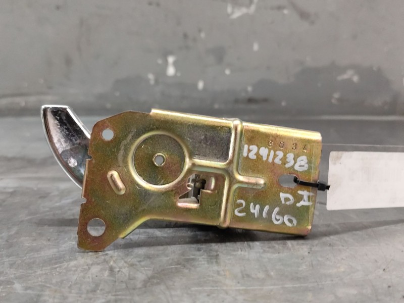 Recambio de maneta interior delantera izquierda para kia sorento i (jc) 2.5 crdi referencia OEM IAM   