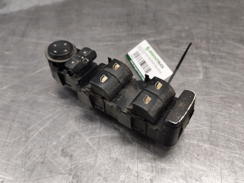 Recambio de mando elevalunas delantero izquierdo para peugeot 407 st sport pack referencia OEM IAM 96468704XT  
