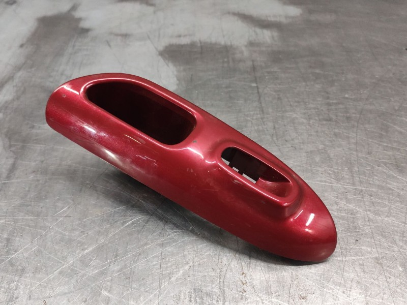 Recambio de moldura mando elevalunas trasero izquierdo para nissan juke (f15) 1.5 dci referencia OEM IAM 829611KA2A  