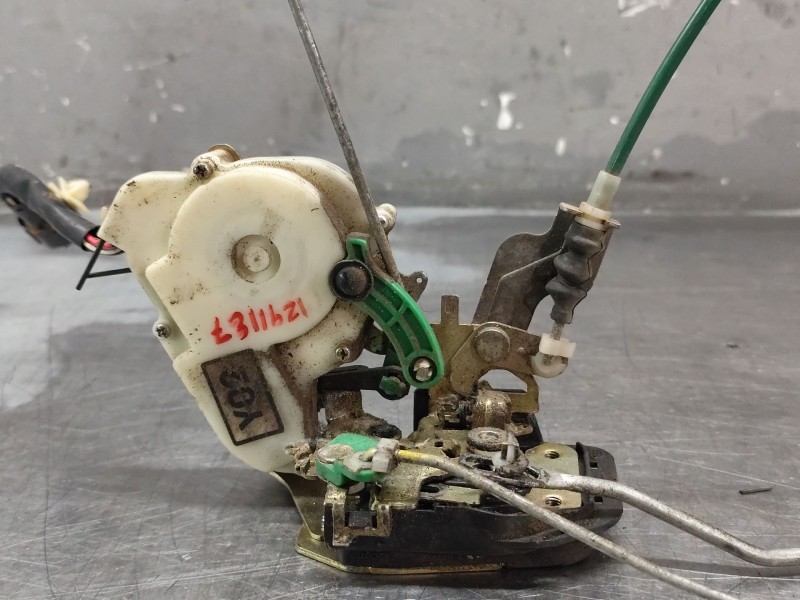 Recambio de cerradura puerta delantera izquierda para kia sorento i (jc) 2.5 crdi referencia OEM IAM   