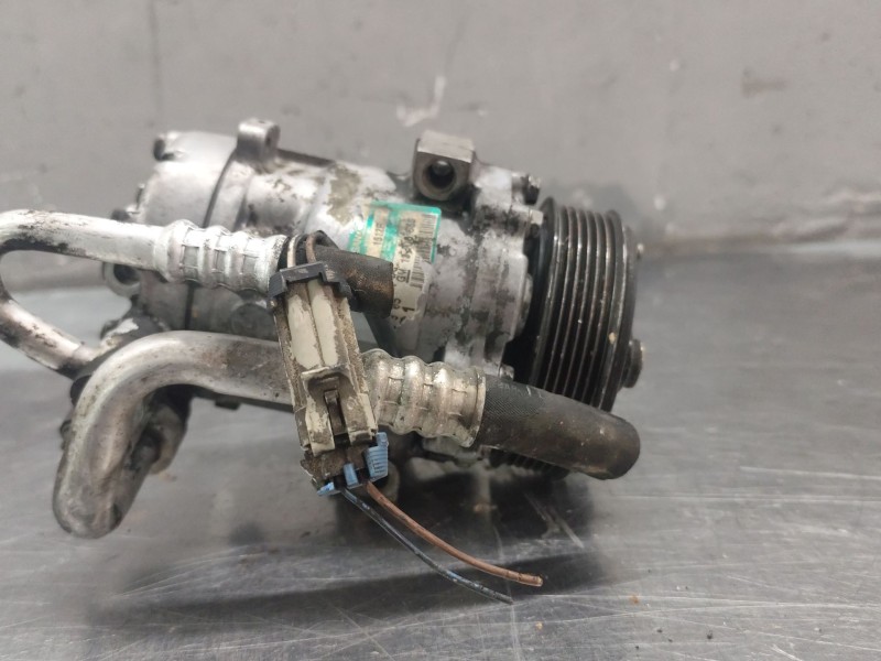 Recambio de compresor aire acondicionado para opel corsa c blue line referencia OEM IAM 13106850  
