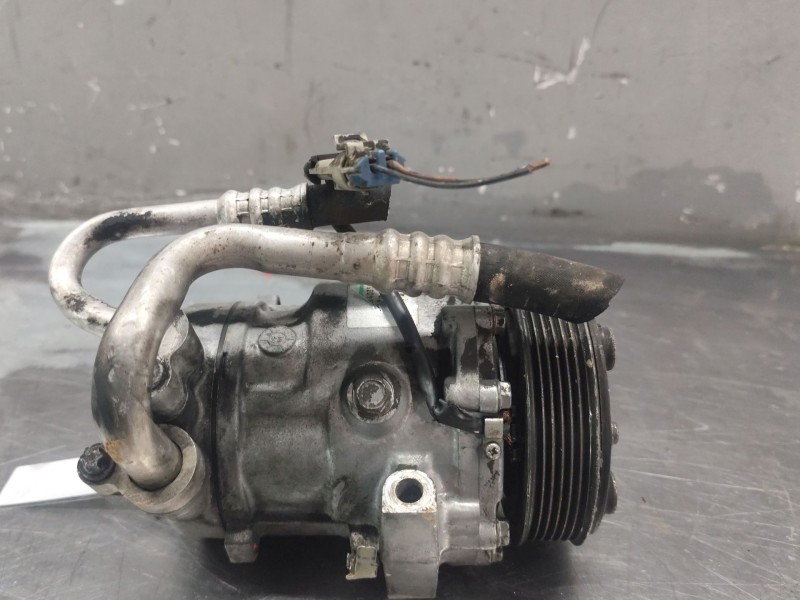 Recambio de compresor aire acondicionado para opel corsa c blue line referencia OEM IAM 13106850  