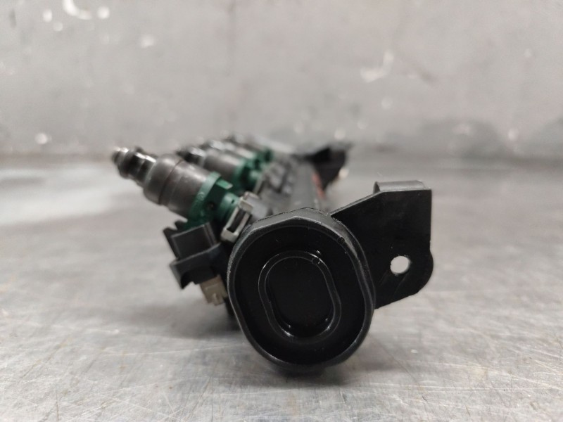 Recambio de rampa inyectora para audi a3 (8l) 1.6 ambiente referencia OEM IAM 06A133317A  