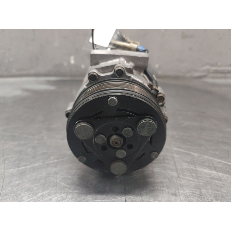 Recambio de compresor aire acondicionado para opel corsa c blue line referencia OEM IAM 24421642  