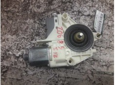 Recambio de motor elevalunas trasero izquierdo para peugeot 407 st sport referencia OEM IAM 9646595680 0130822201 6 PINS 2