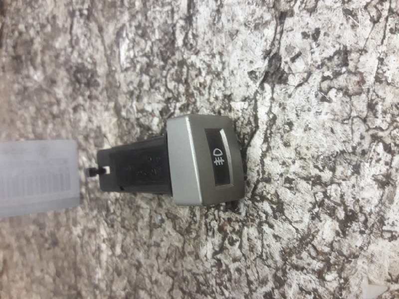 Recambio de boton antiniebla trasero para kia carnival ii 2.9 cdri ex referencia OEM IAM  6 PINS 