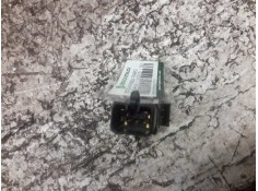 Recambio de boton antiniebla trasero para kia carnival ii 2.9 cdri ex referencia OEM IAM  6 PINS  2