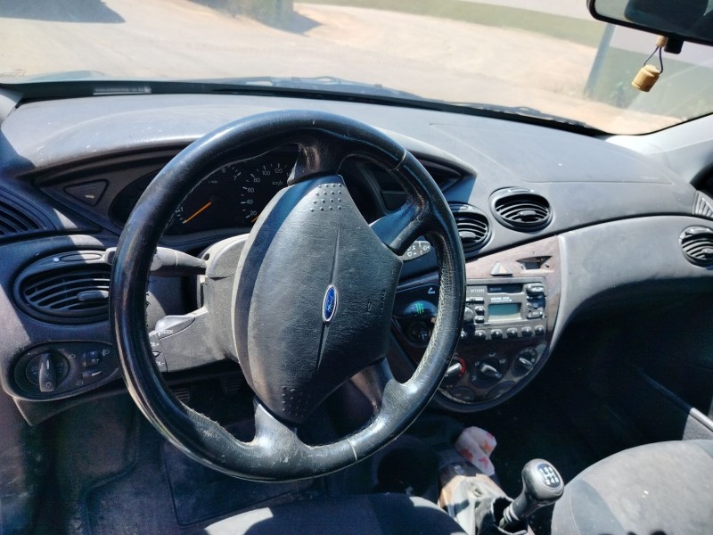 ford focus berlina (cak) del año 1999