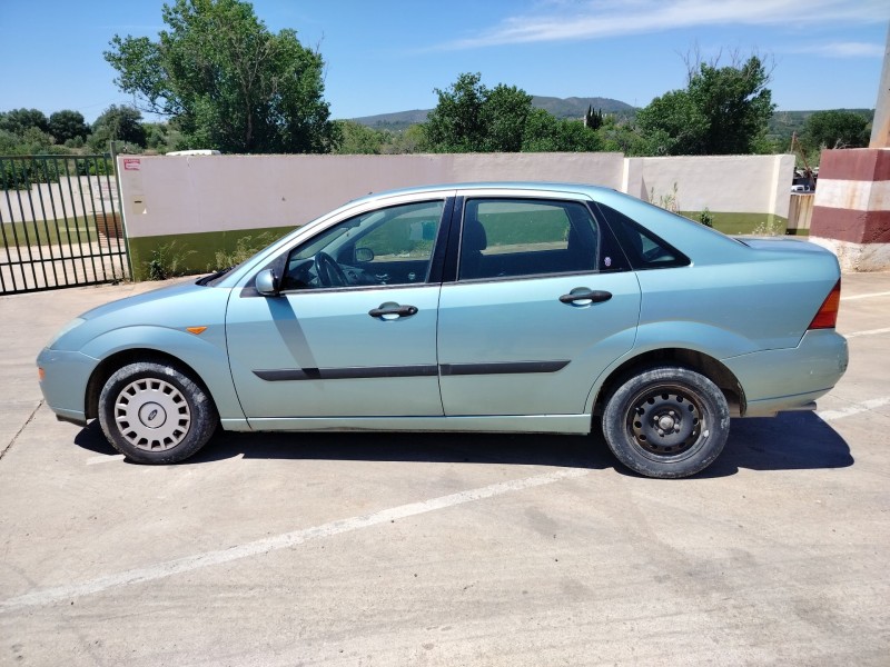 ford focus berlina (cak) del año 1999