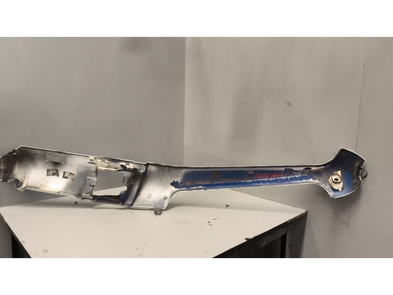 Recambio de moldura luna delantera para nissan trucks atleon 210 referencia OEM IAM 612619X025 izquierda 